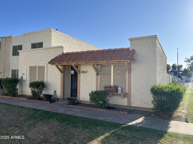 8063 N 31st Ln, Phoenix, AZ 85051 - view of property with stucco siding