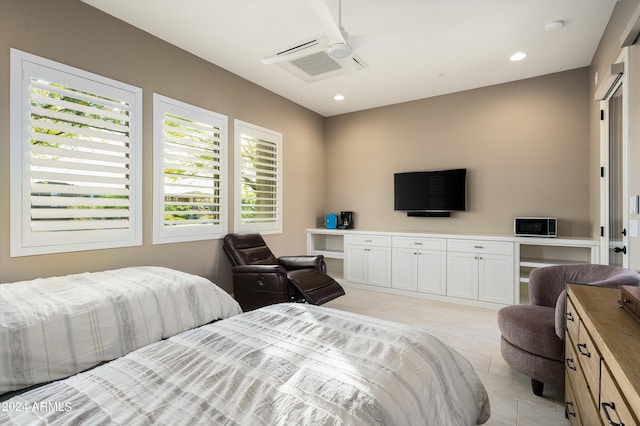 bedroom featuring ceiling fan