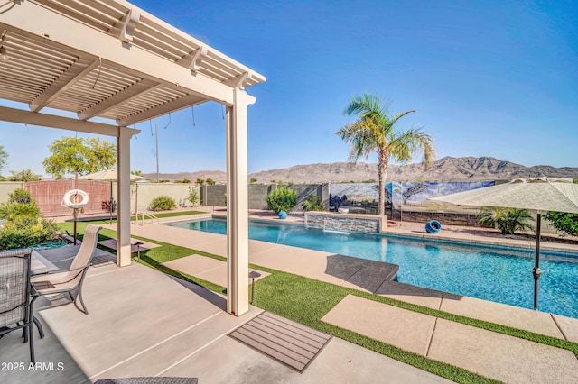 3125 W Desert Ln, Laveen, AZ 85339 - view of pool featuring a mountain view, a pergola, a fenced backyard, and a patio