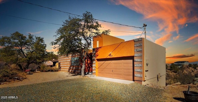 view of front facade with a garage