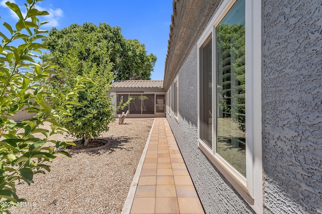5529 E Holmes Ave, Mesa, AZ 85206 - view of yard featuring a sunroom