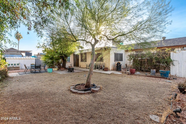 view of yard with a patio area