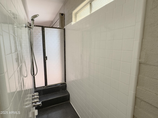 7770 E Camelback Rd Unit 23, Scottsdale, AZ 85251 - full bath with a tile shower and tile patterned flooring