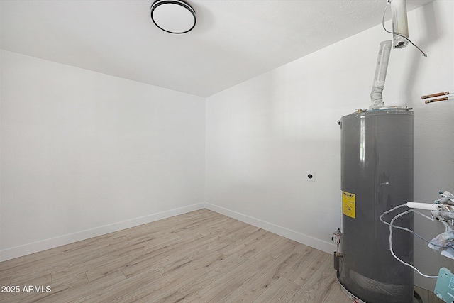 811 E Brown St, Phoenix, AZ 85020 - utility room with water heater