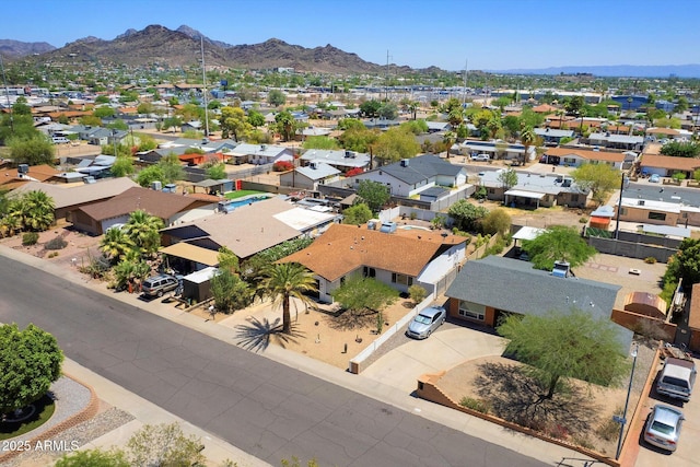 811 E Brown St, Phoenix, AZ 85020 - aerial view of residential area with mountains