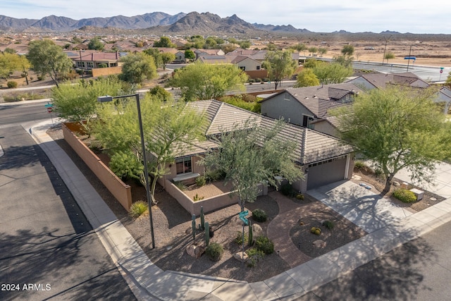 bird's eye view with a mountain view