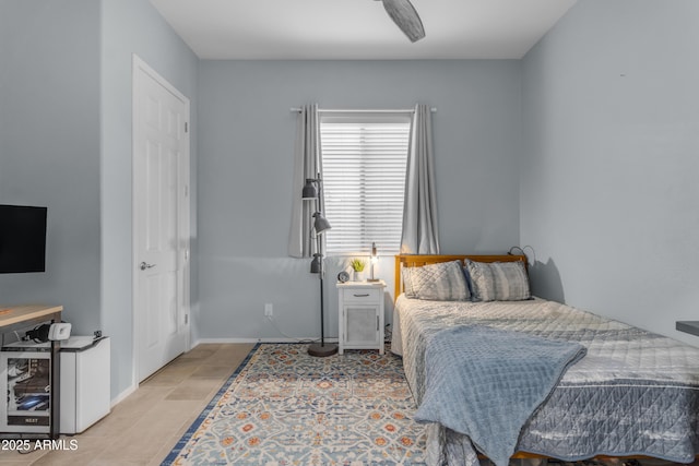 bedroom with ceiling fan