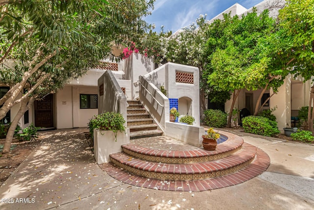 5200 S Lakeshore Dr Unit 206, Tempe, AZ 85283 - surrounding community with stairs