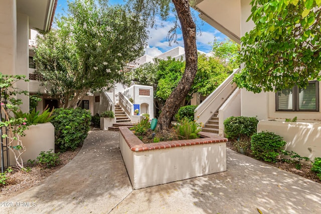 5200 S Lakeshore Dr Unit 206, Tempe, AZ 85283 - view of home's community with stairway