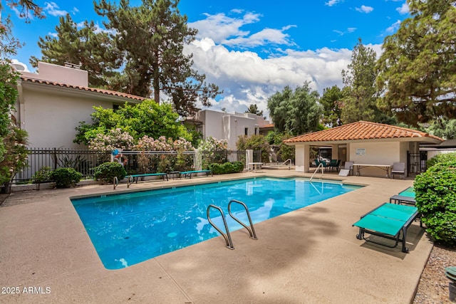5200 S Lakeshore Dr Unit 206, Tempe, AZ 85283 - community pool with a patio