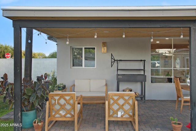 1702 W Glenrosa Ave, Phoenix, AZ 85015 - view of patio with outdoor lounge area