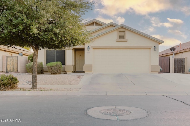 view of front of property featuring a garage