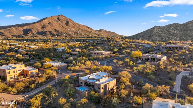 bird's eye view with a mountain view