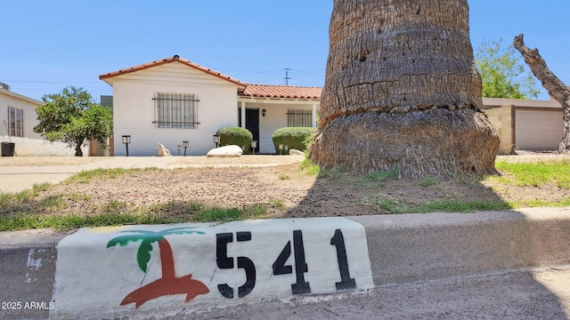 541 W Vernon Ave, Phoenix, AZ 85003 - view of front of house featuring a tiled roof