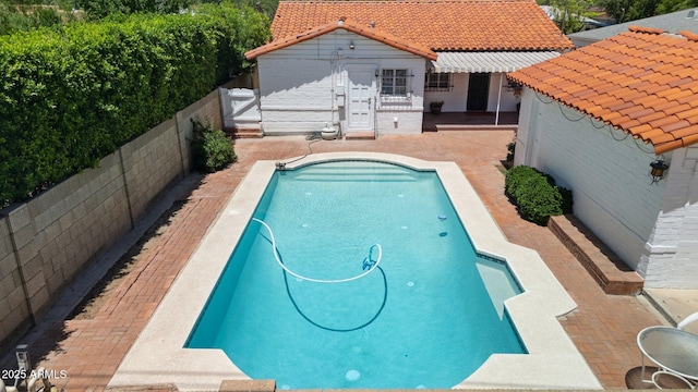 541 W Vernon Ave, Phoenix, AZ 85003 - view of pool featuring a patio area and a fenced backyard