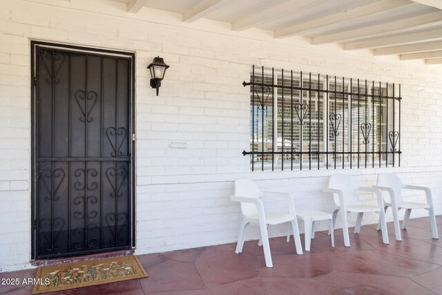 541 W Vernon Ave, Phoenix, AZ 85003 - entrance to property featuring brick siding
