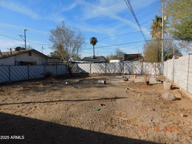 2206 N 11th St, Phoenix, AZ 85006 - view of fenced backyard