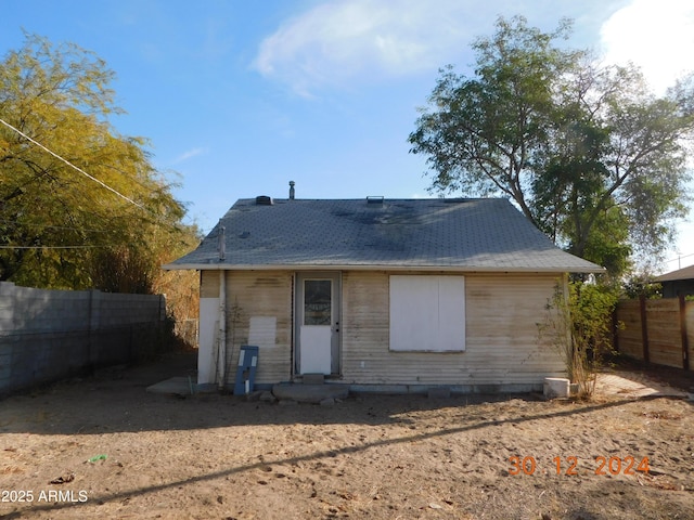 2206 N 11th St, Phoenix, AZ 85006 - rear view of property with fence