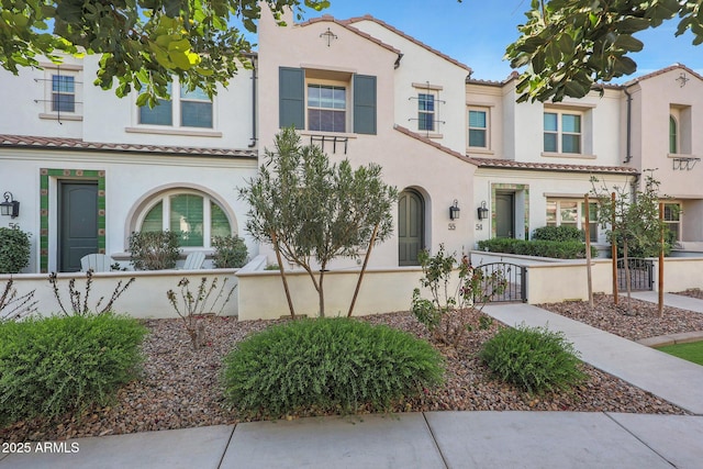 view of mediterranean / spanish-style house