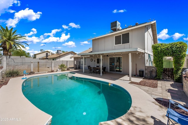 4136 W Hearn Rd, Phoenix, AZ 85053 - rear view of house featuring a patio, a fenced backyard, and central AC unit