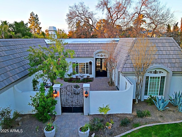 view of front of property