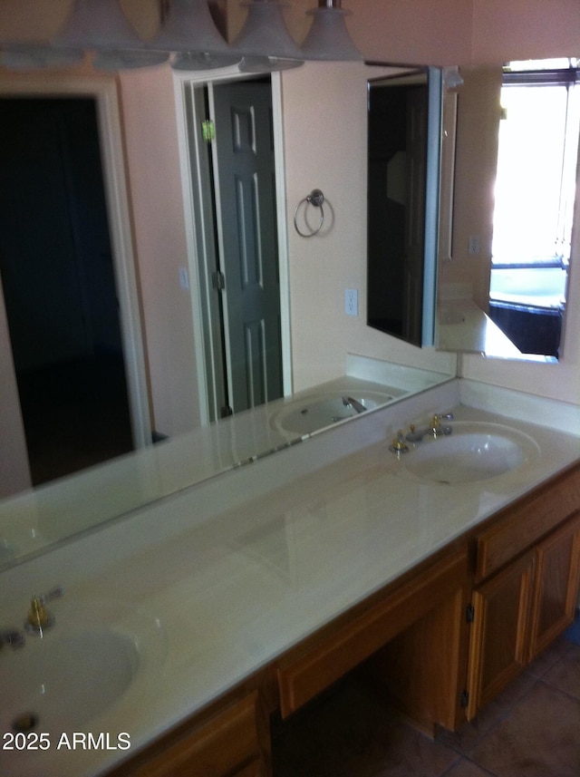 1502 E Estrid Ave, Phoenix, AZ 85022 - full bath featuring double vanity and tile patterned flooring