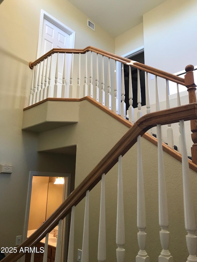 1502 E Estrid Ave, Phoenix, AZ 85022 - view of stairs