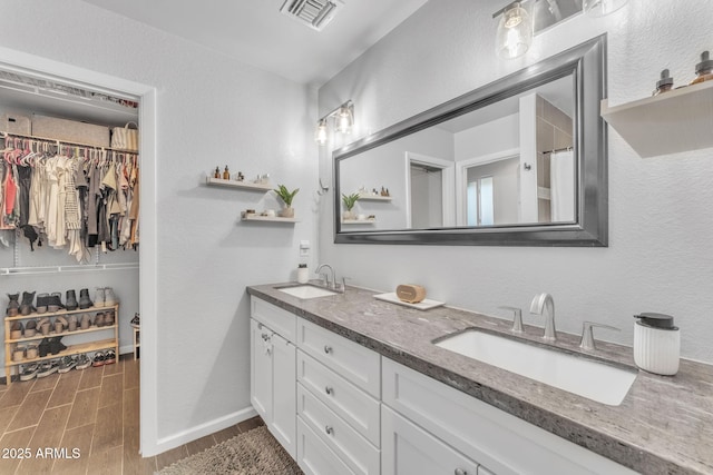 bathroom with vanity