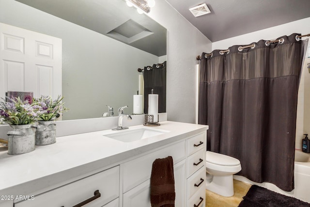 full bath featuring tile patterned flooring, visible vents, shower / bath combo with shower curtain, toilet, and vanity