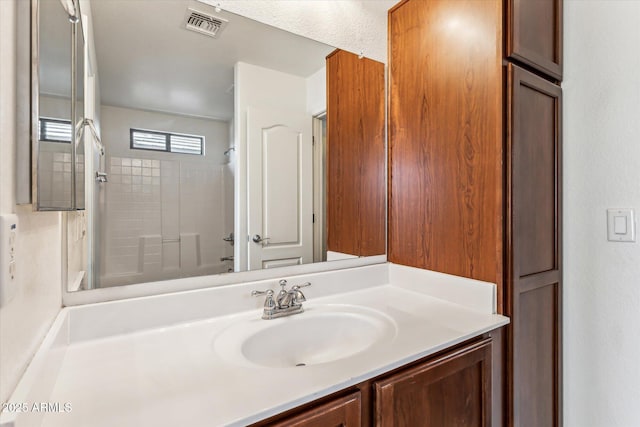4380 E Renee Dr, Phoenix, AZ 85050 - full bath with vanity and shower / washtub combination