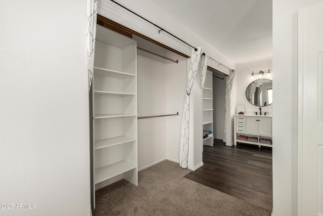 14235 N 26th Ln, Phoenix, AZ 85023 - closet with a sink