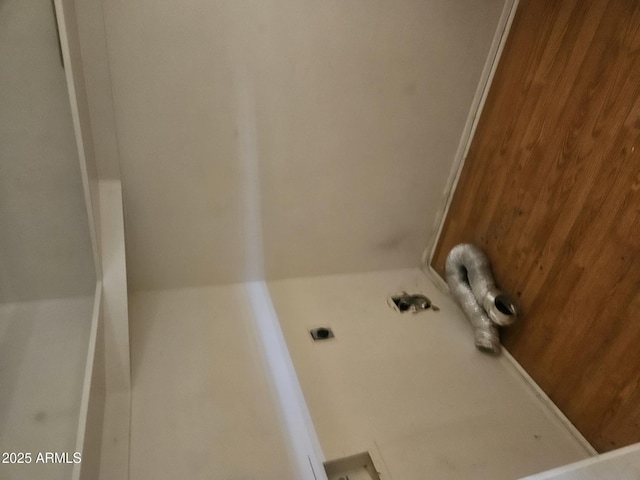 3807 W Mitchell Dr, Phoenix, AZ 85019 - view of full bathroom