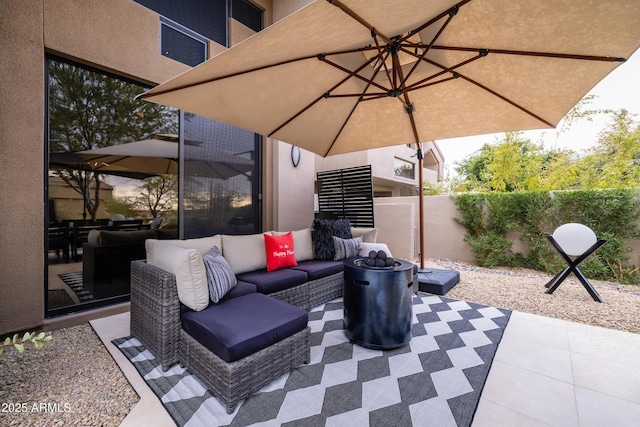 view of patio featuring outdoor lounge area