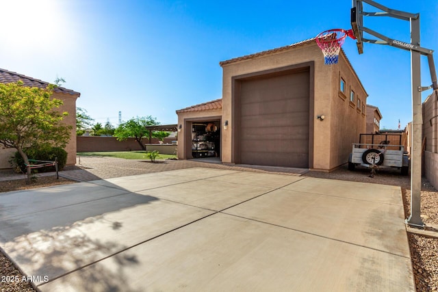 10542 W Electra Ln, Peoria, AZ 85383 - garage featuring driveway