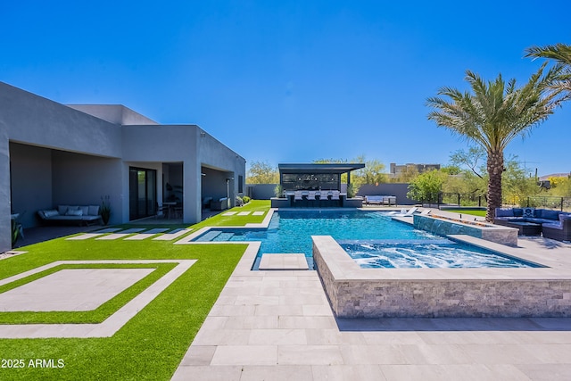 33766 N 86th St, Scottsdale, AZ 85266 - view of swimming pool with outdoor lounge area, an in-ground hot tub, and a patio area