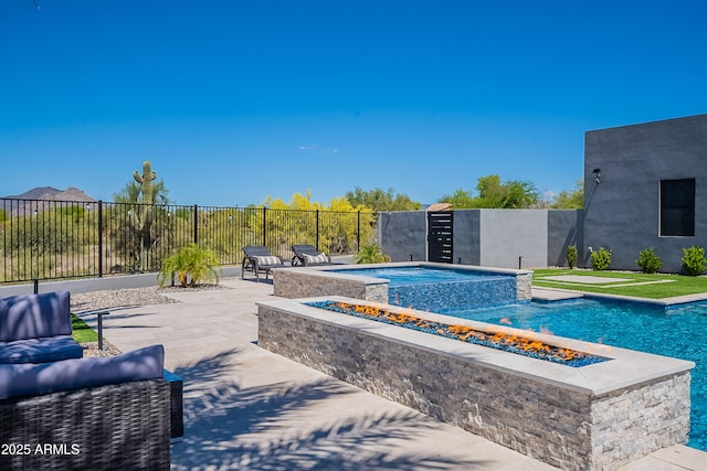 33766 N 86th St, Scottsdale, AZ 85266 - view of swimming pool featuring an in-ground hot tub, a patio area, and fence