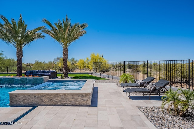 33766 N 86th St, Scottsdale, AZ 85266 - view of patio featuring an in-ground hot tub and a fenced backyard