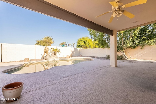 view of patio / terrace with ceiling fan