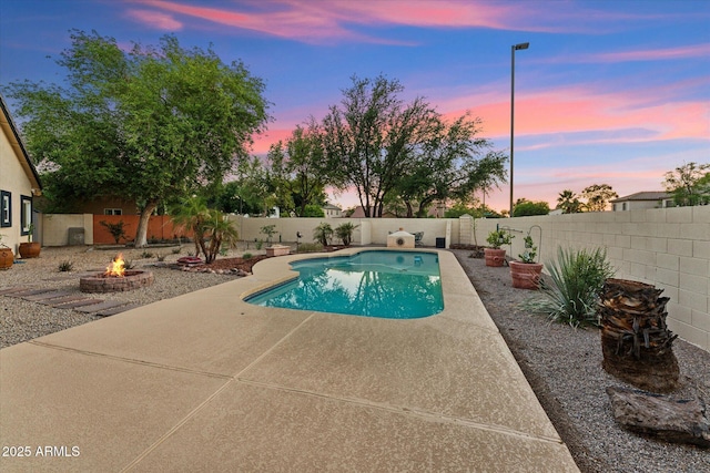 1924 S Rome St, Gilbert, AZ 85295 - view of pool featuring an outdoor fire pit, a patio area, and a fenced backyard
