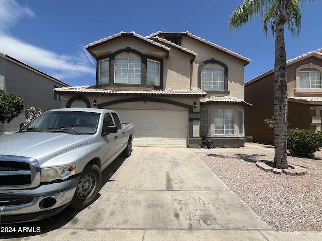 view of front facade featuring a garage