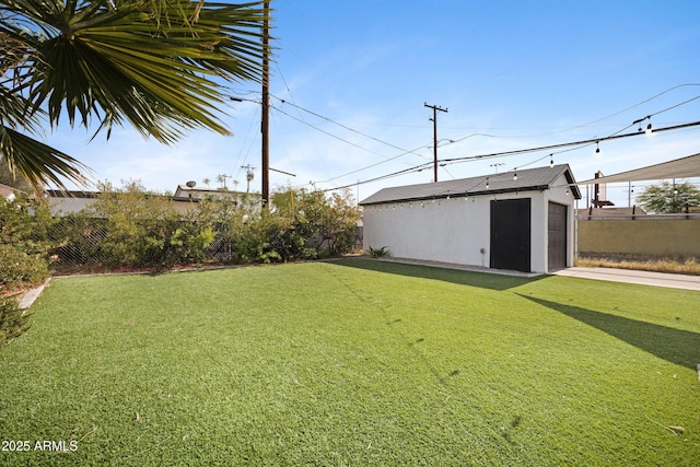 1615 E Roma Ave, Phoenix, AZ 85016 - view of yard featuring an outbuilding