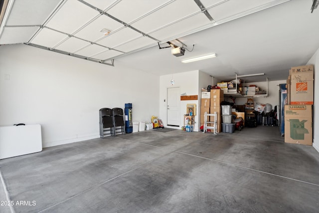 1135 E Barrus Dr, Casa Grande, AZ 85122 - garage featuring a garage door opener