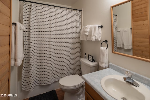 2273 Trail Cir, Overgaard, AZ 85933 - full bath featuring vanity, toilet, and shower / bathtub combination with curtain