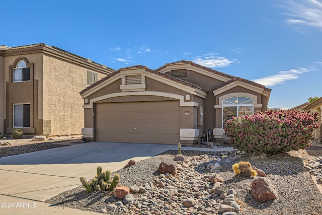 view of front facade featuring a garage