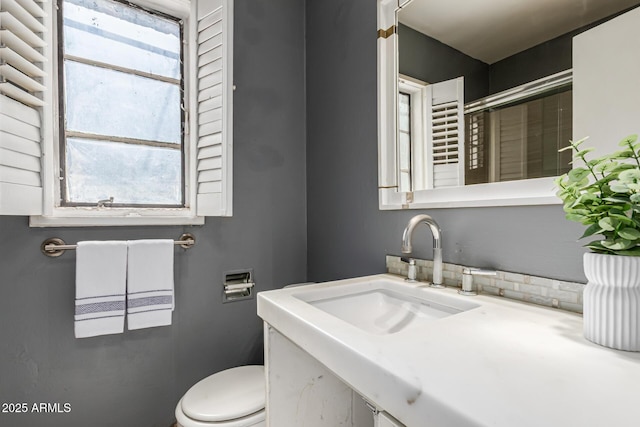 2941 N 19th Ave Unit 95, Phoenix, AZ 85015 - bathroom featuring toilet and vanity