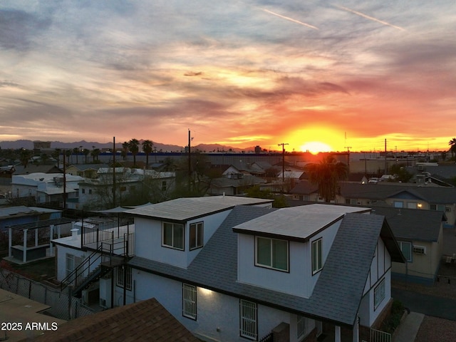 view of aerial view at dusk