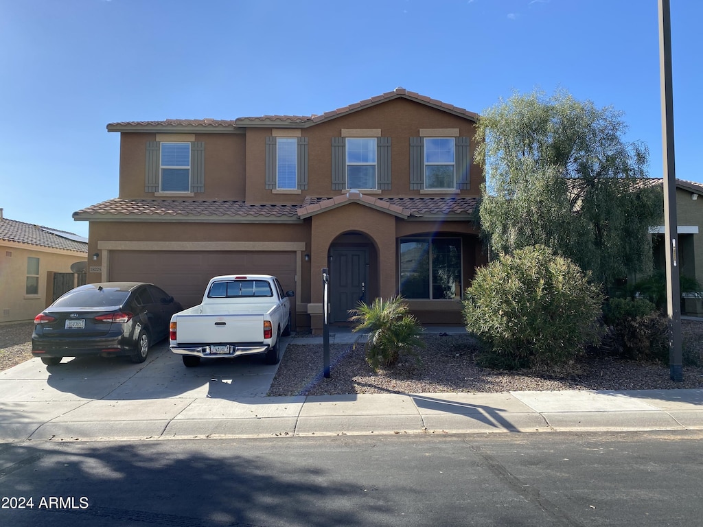 view of front facade with a garage