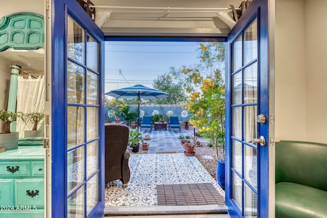 doorway with a healthy amount of sunlight