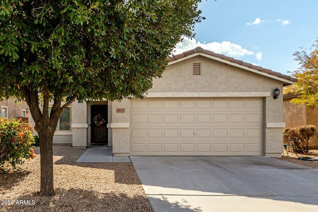 view of front facade with a garage