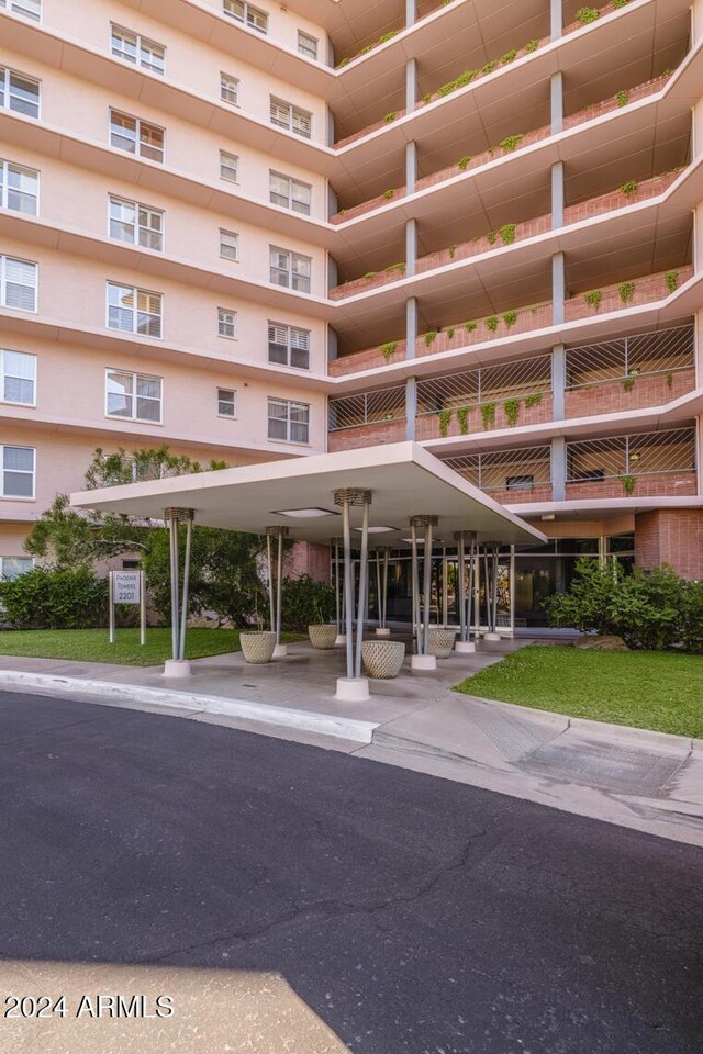 2201 N Central Ave Unit 4E, Phoenix, AZ 85004 - view of building exterior